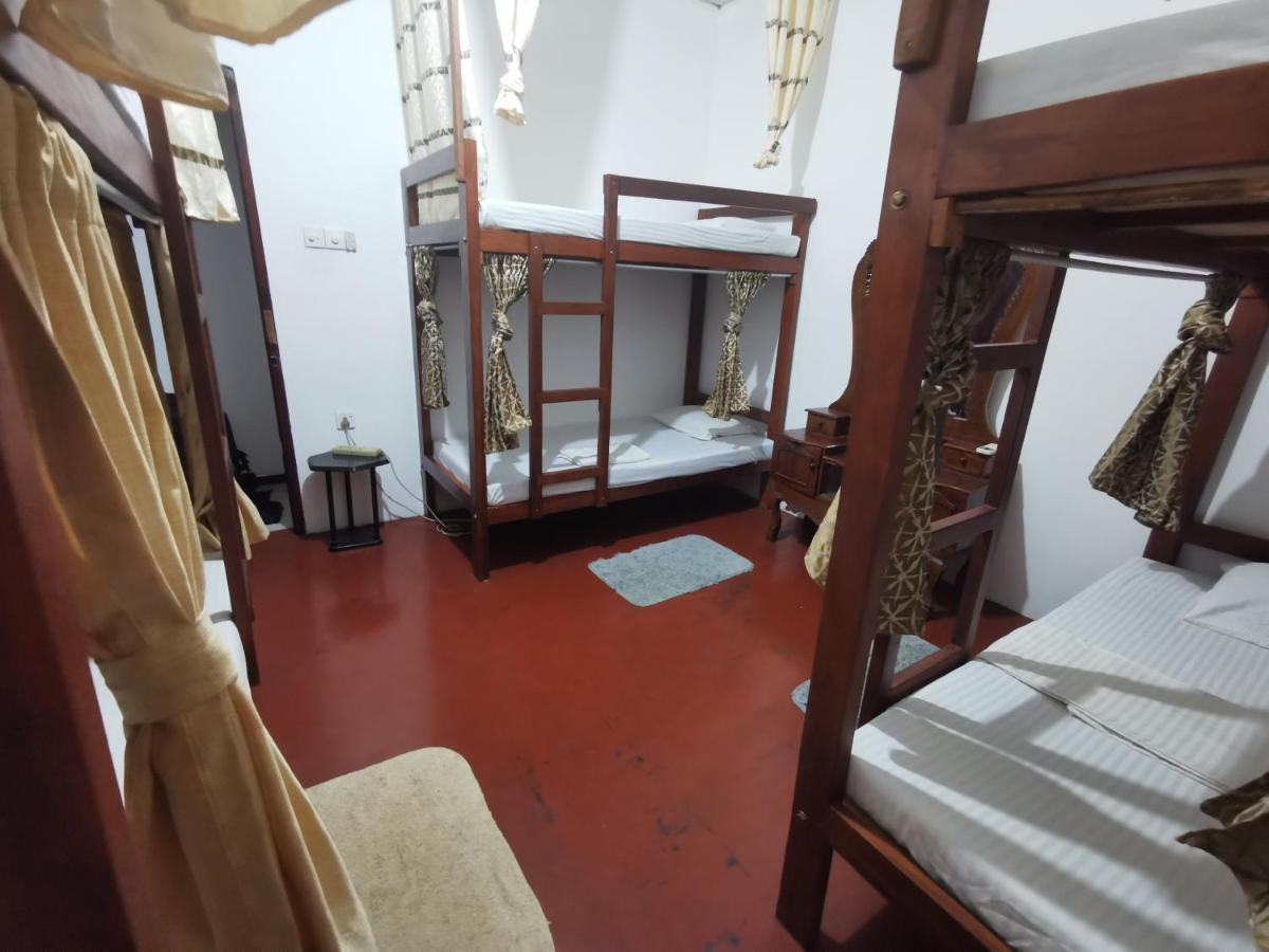 The Traveller'S Hostel & Private Rooms Sigiriya Luaran gambar